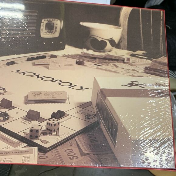 NWT Monopoly Classic Edition Board Game by Parker Brothers Sealed - Picture 8 of 10
